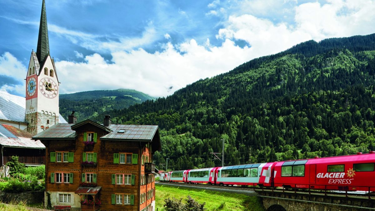 Schweiz: Glacier-Express plötzlich vom Berg verschluckt